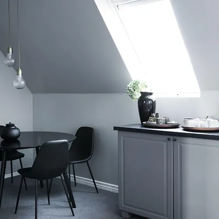 Skjalm Hvide Szálloda