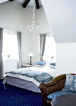 Skjalm Hvide 3*