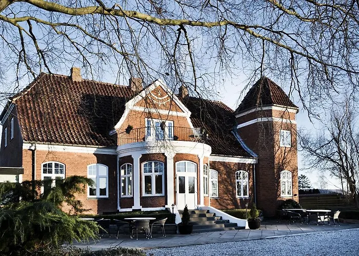 Skjalm Hvide 3*